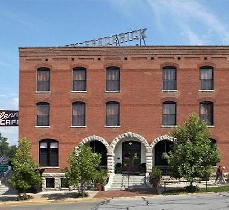 Hotel Frederick Boonville Bagian luar foto